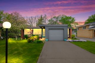 304 S Mount Prospect Road, Mount Prospect, IL 60056