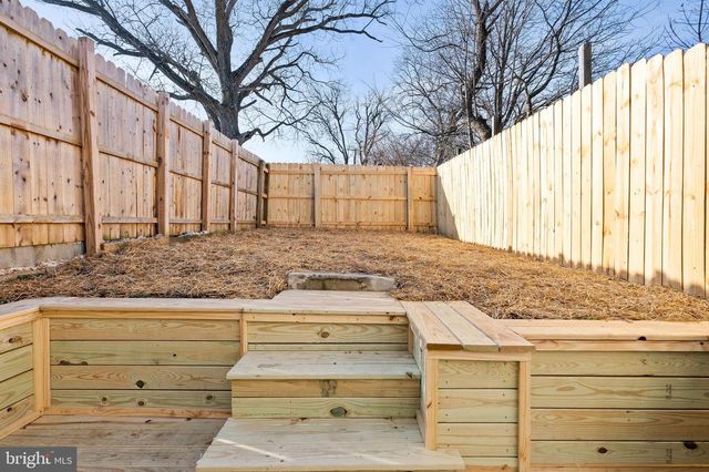 40 LAUREL ST, Lancaster, PA 17603