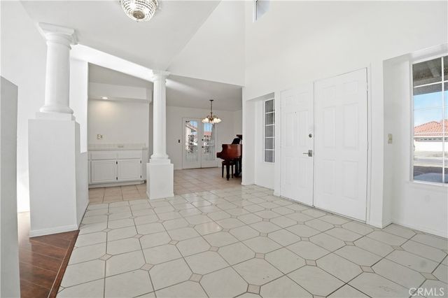 20592 Mockingbird Avenue, Apple Valley, CA 92308