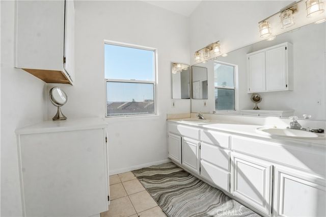 20592 Mockingbird Avenue, Apple Valley, CA 92308