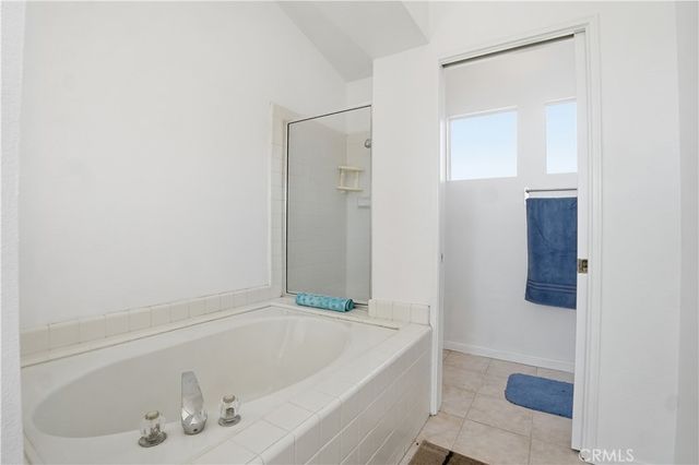 20592 Mockingbird Avenue, Apple Valley, CA 92308