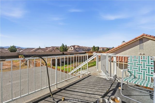 20592 Mockingbird Avenue, Apple Valley, CA 92308