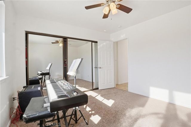 20592 Mockingbird Avenue, Apple Valley, CA 92308