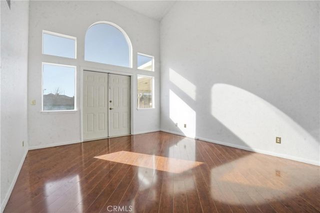 20592 Mockingbird Avenue, Apple Valley, CA 92308