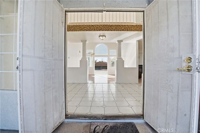 20592 Mockingbird Avenue, Apple Valley, CA 92308