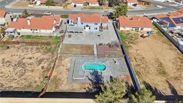 20592 Mockingbird Avenue, Apple Valley, CA 92308