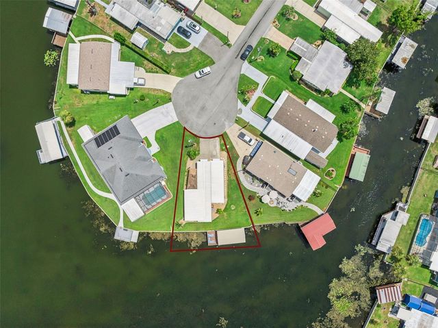 30127 GREEN BAY DRIVE, Tavares, FL 32778
