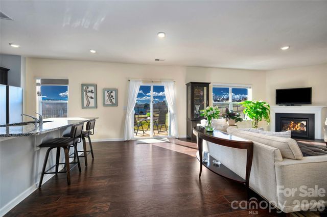 126 Amblers Knoll Road, Weaverville, NC 28787