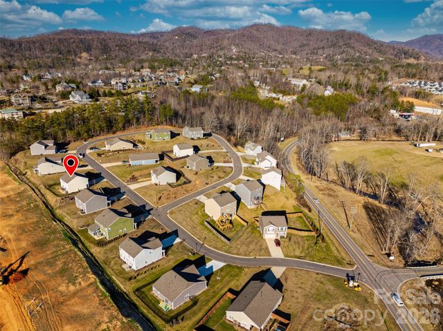 126 Amblers Knoll Road, Weaverville, NC 28787