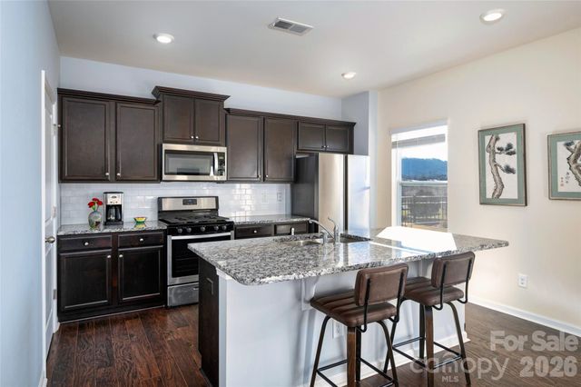 126 Amblers Knoll Road, Weaverville, NC 28787