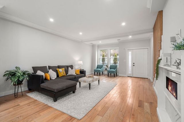 54 Indiana Terrace 54, Newton, MA 02464