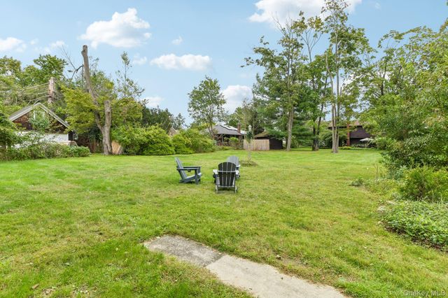 365 Van Buren Street, Saint James, NY 11780