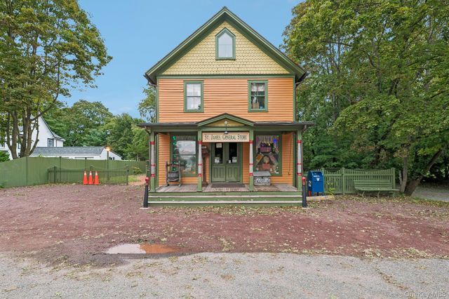 365 Van Buren Street, Saint James, NY 11780