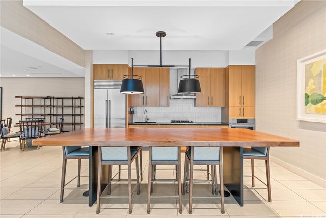 629 Keeaumoku Street 3402, Honolulu, HI 96814