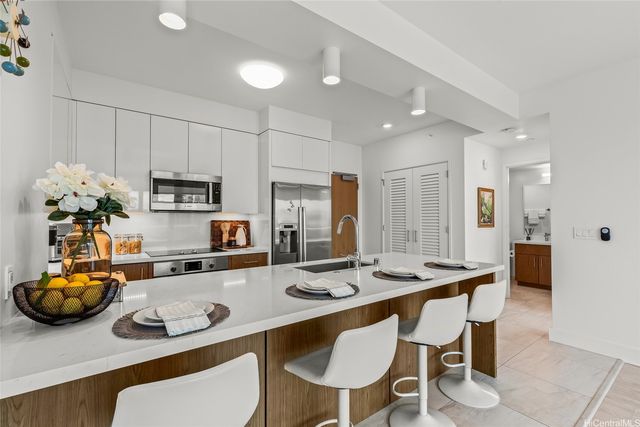 629 Keeaumoku Street 3402, Honolulu, HI 96814