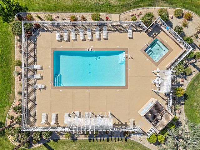 41700 Kansas Street, Palm Desert, CA 92211