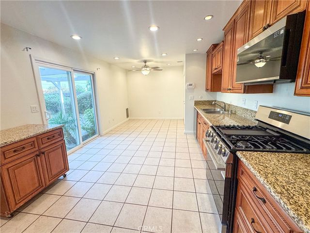 9952 Independence Avenue, Chatsworth, CA 91311