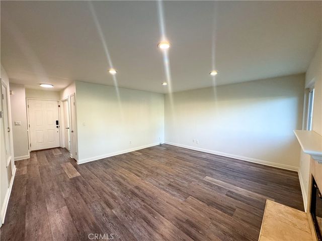 9952 Independence Avenue, Chatsworth, CA 91311