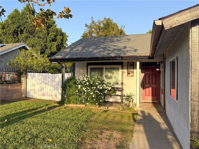 9952 Independence Avenue, Chatsworth, CA 91311