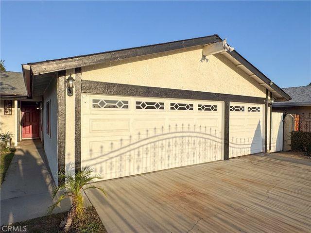 9952 Independence Avenue, Chatsworth, CA 91311