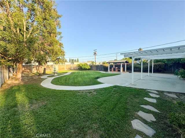 9952 Independence Avenue, Chatsworth, CA 91311