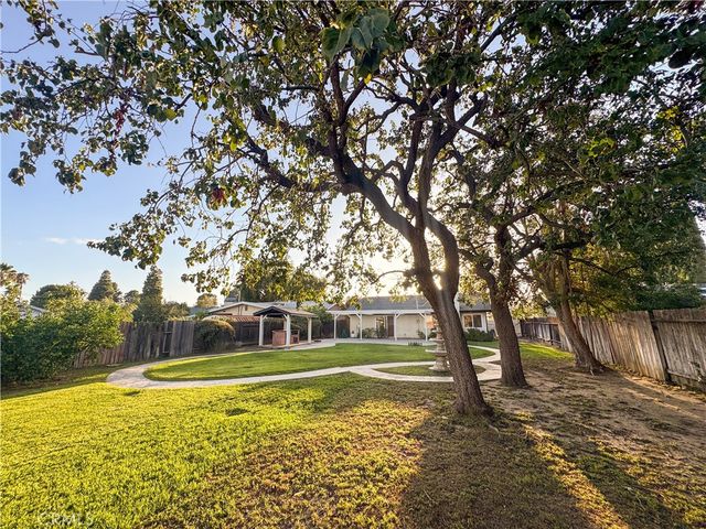 9952 Independence Avenue, Chatsworth, CA 91311