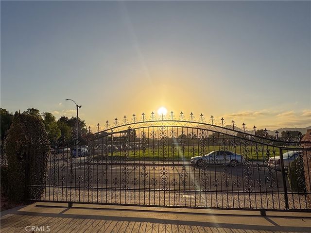 9952 Independence Avenue, Chatsworth, CA 91311