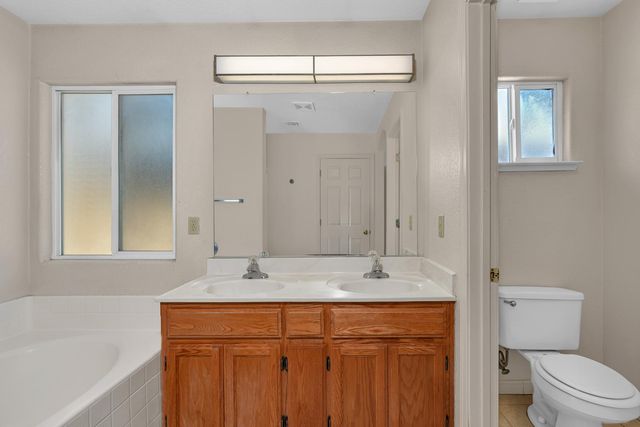 3529 Paseo Verde Ave, Merced, CA 95348