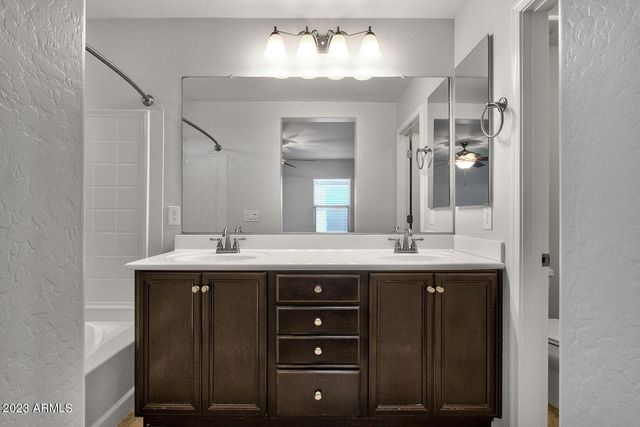 1675 W PELICAN Drive, Chandler, AZ 85286