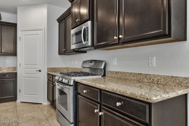 1675 W PELICAN Drive, Chandler, AZ 85286