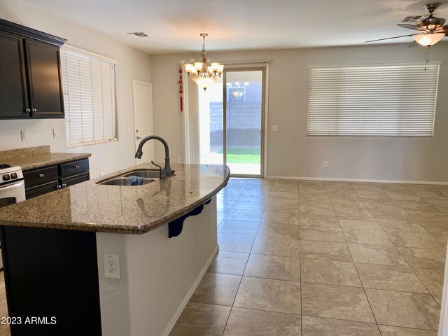 1675 W PELICAN Drive, Chandler, AZ 85286