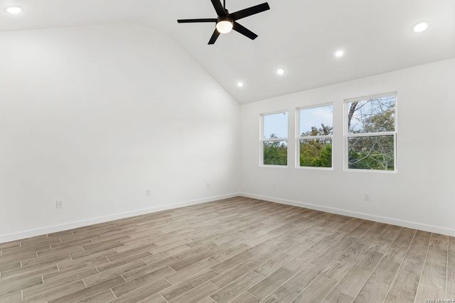 329 Bluebonnet Breeze, Canyon Lake, TX 78133