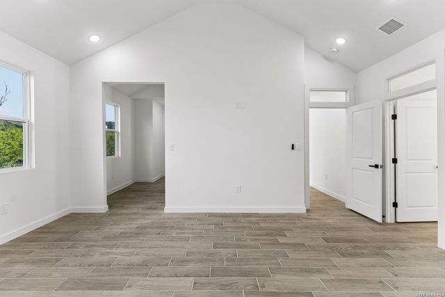 329 Bluebonnet Breeze, Canyon Lake, TX 78133