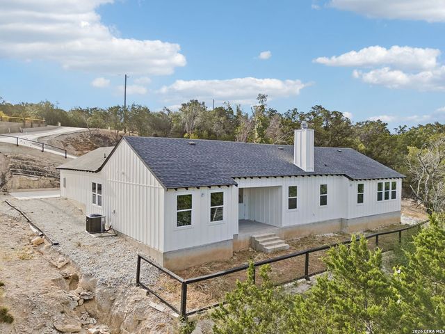 329 Bluebonnet Breeze, Canyon Lake, TX 78133