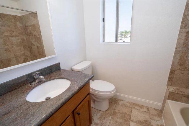 569 E Street 14, Chula Vista, CA 91910
