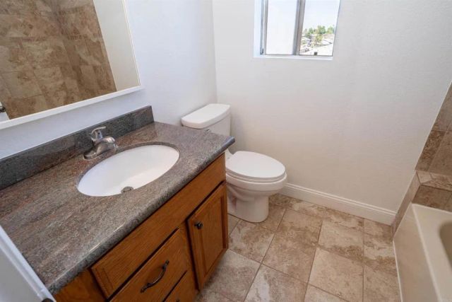 569 E Street 14, Chula Vista, CA 91910