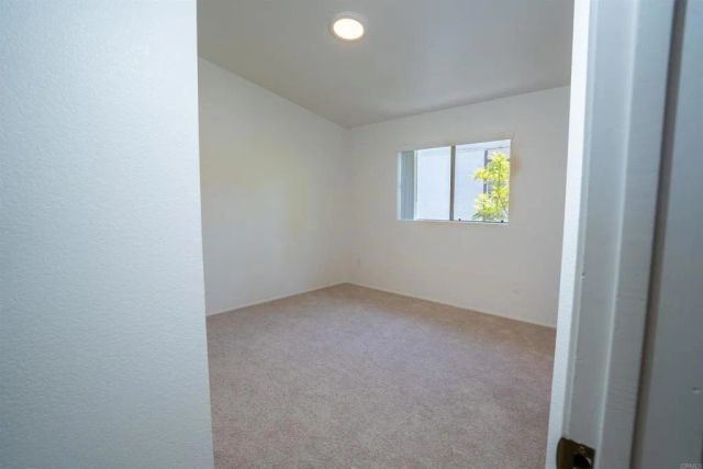 569 E Street 14, Chula Vista, CA 91910