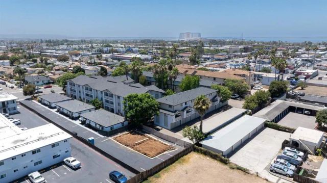 569 E Street 14, Chula Vista, CA 91910