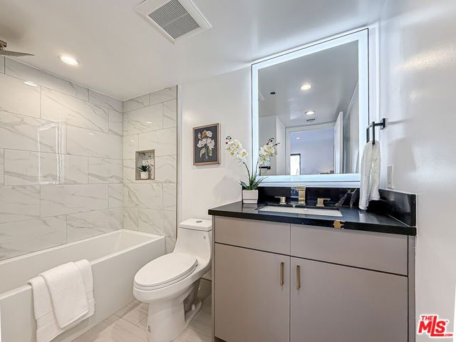 1133 5th Street 301, Santa Monica, CA 90403