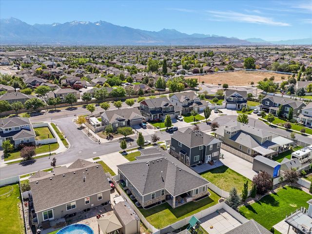 8136 S 6430 W, West Jordan, UT 84081