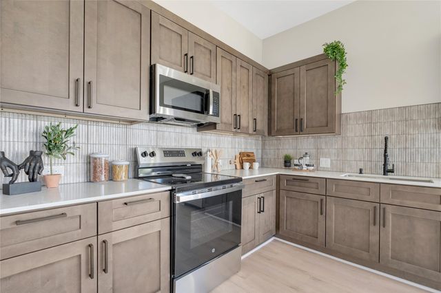 2309 Montopolis DR 7, Austin, TX 78741