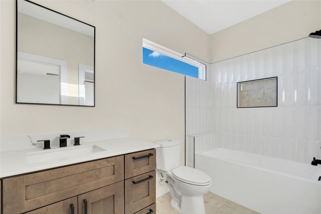 2309 Montopolis DR 7, Austin, TX 78741