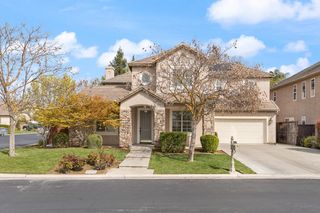 4756 N Emerald Peak Drive, Clovis, CA 93619