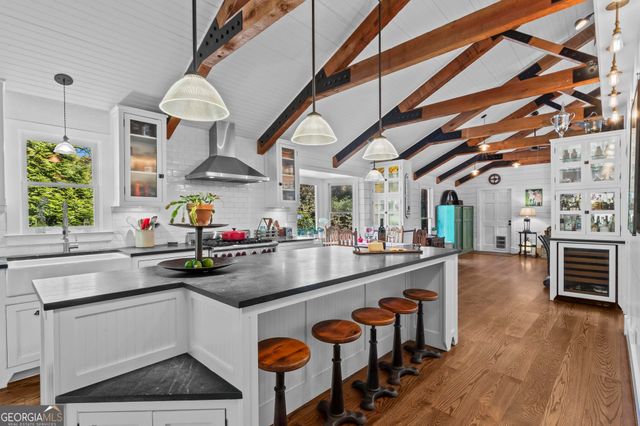 104 Lakeshore Circle NE, Marietta, GA 30067