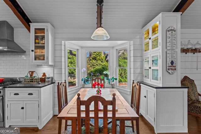 104 Lakeshore Circle NE, Marietta, GA 30067