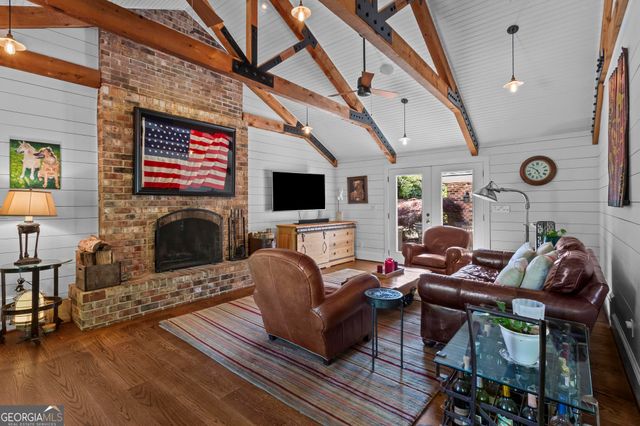 104 Lakeshore Circle NE, Marietta, GA 30067