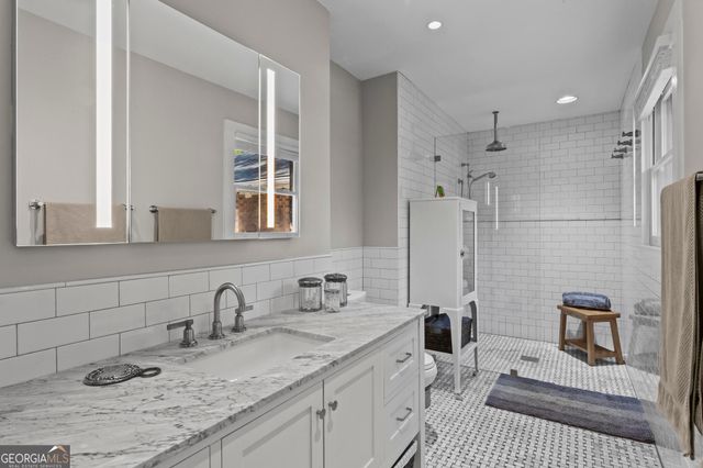 104 Lakeshore Circle NE, Marietta, GA 30067