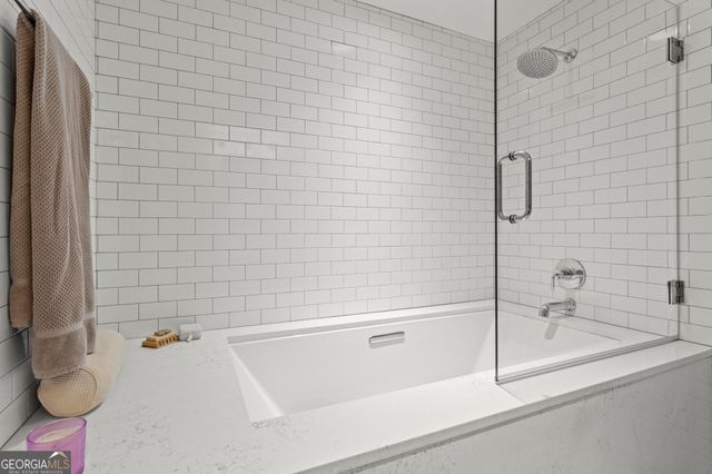 104 Lakeshore Circle NE, Marietta, GA 30067