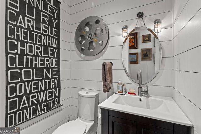 104 Lakeshore Circle NE, Marietta, GA 30067