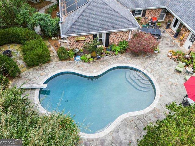 104 Lakeshore Circle NE, Marietta, GA 30067